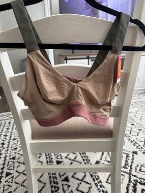SPANX Colorblock Soft Support Bralette in Pink, Beige & Olive